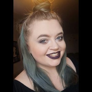 Meet your Posher, Debra